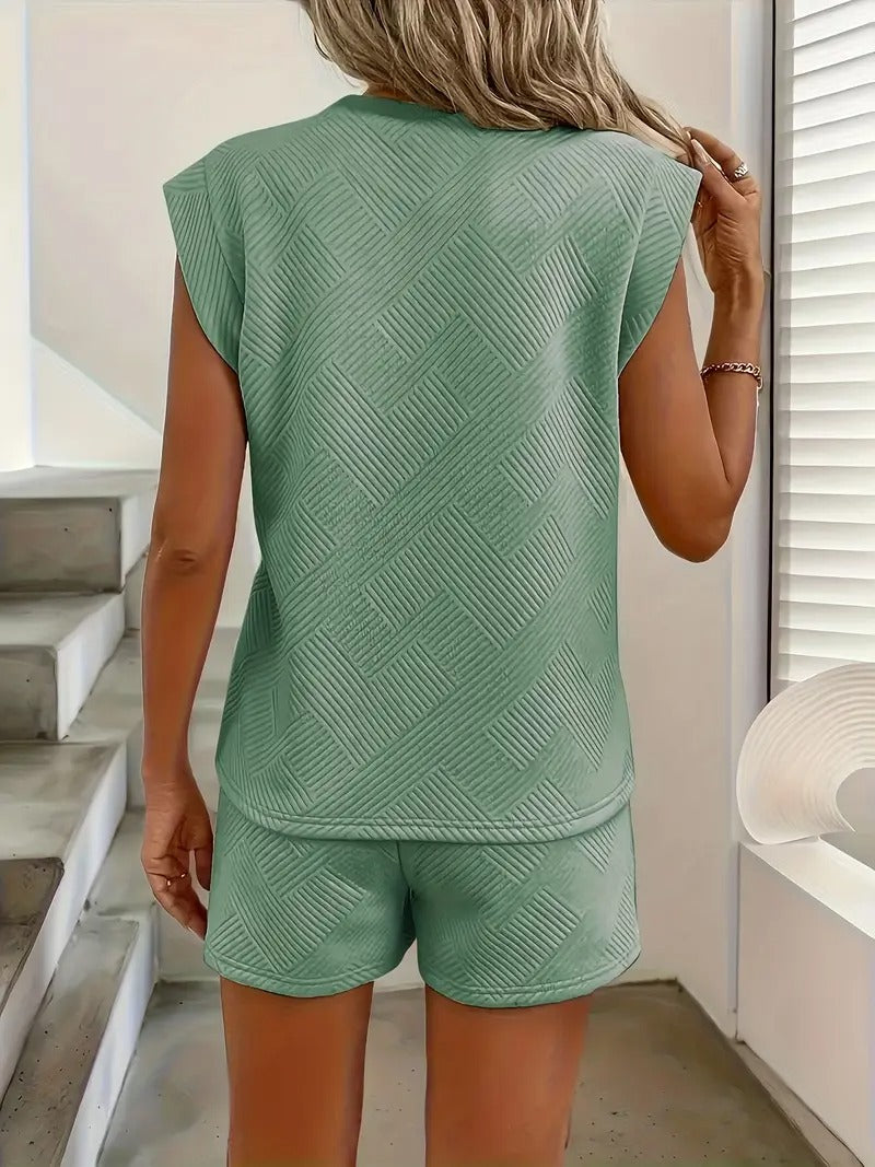 Darika – Zielony komplet z krótkim topem i szortami