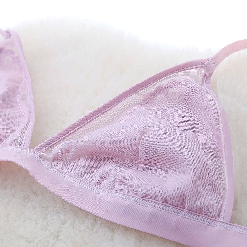 Biustonosz koronkowy z trójkątnymi miseczkami