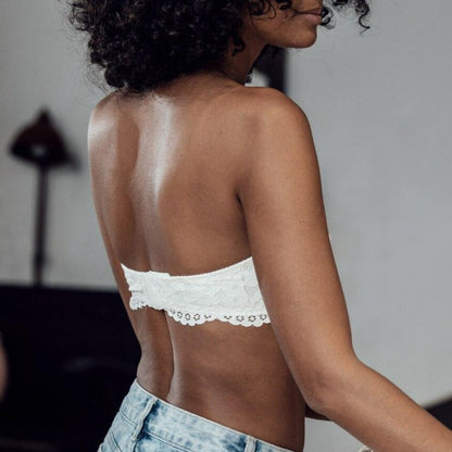 Biustonosz bez ramiączek z elegancką koronką