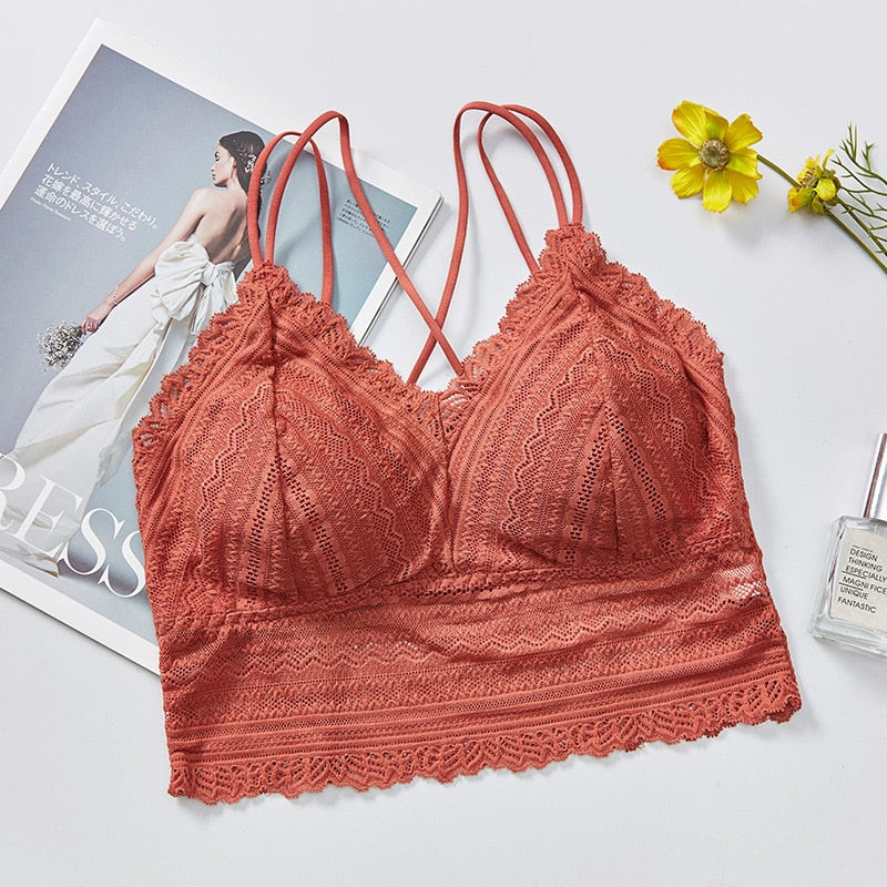 Koronkowy biustonosz w stylu boho