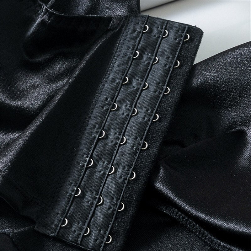 Biustonosz o dłuższym fasonie