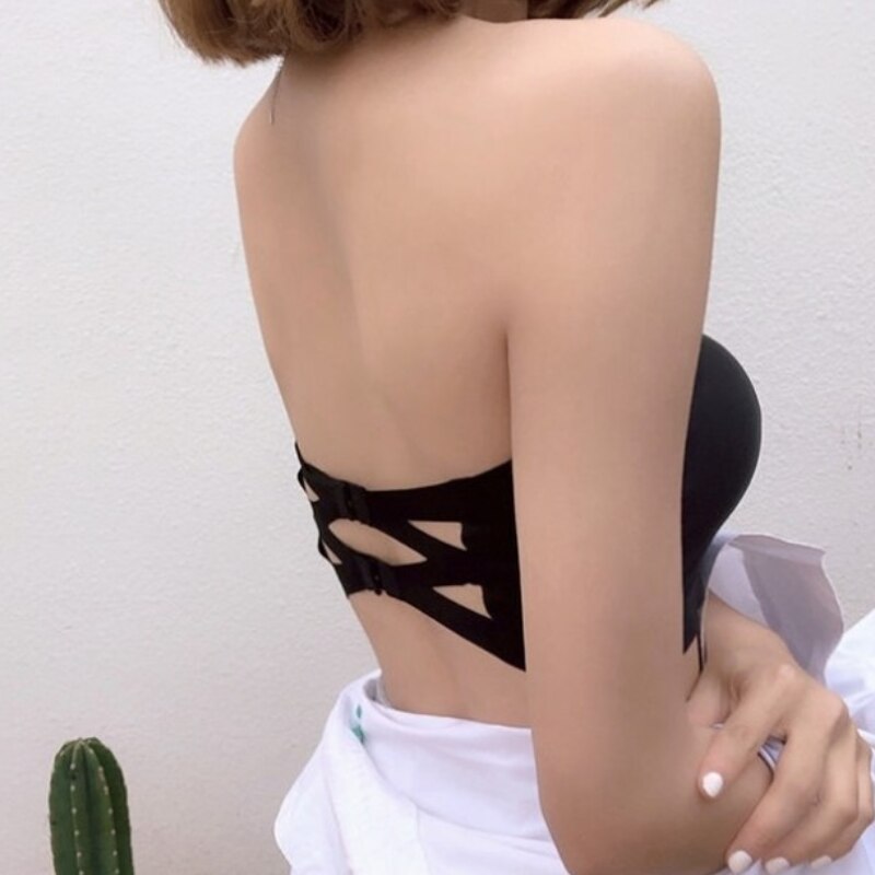 Bezszwowy biustonosz samonośny