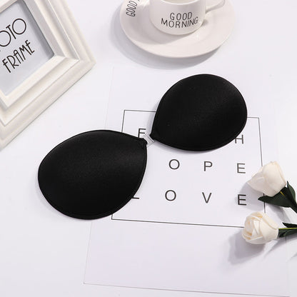 Niewidoczny biustonosz samonośny