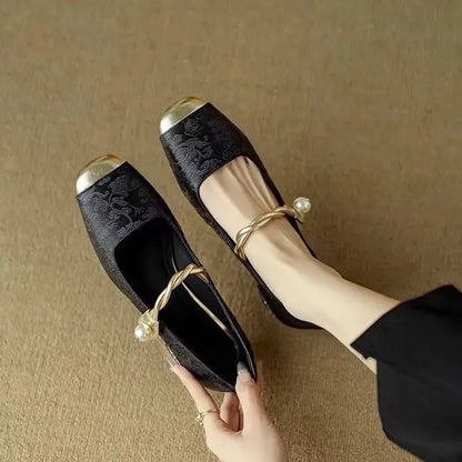 Melisa – Stylowe sandały z haftem i regulacją